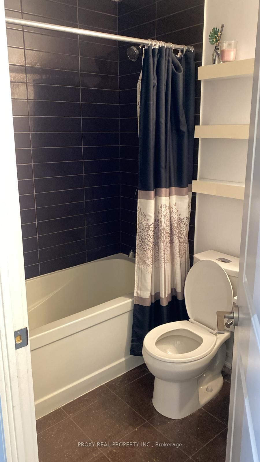 9201 Yonge Street, Unit 1508 - Photo 26