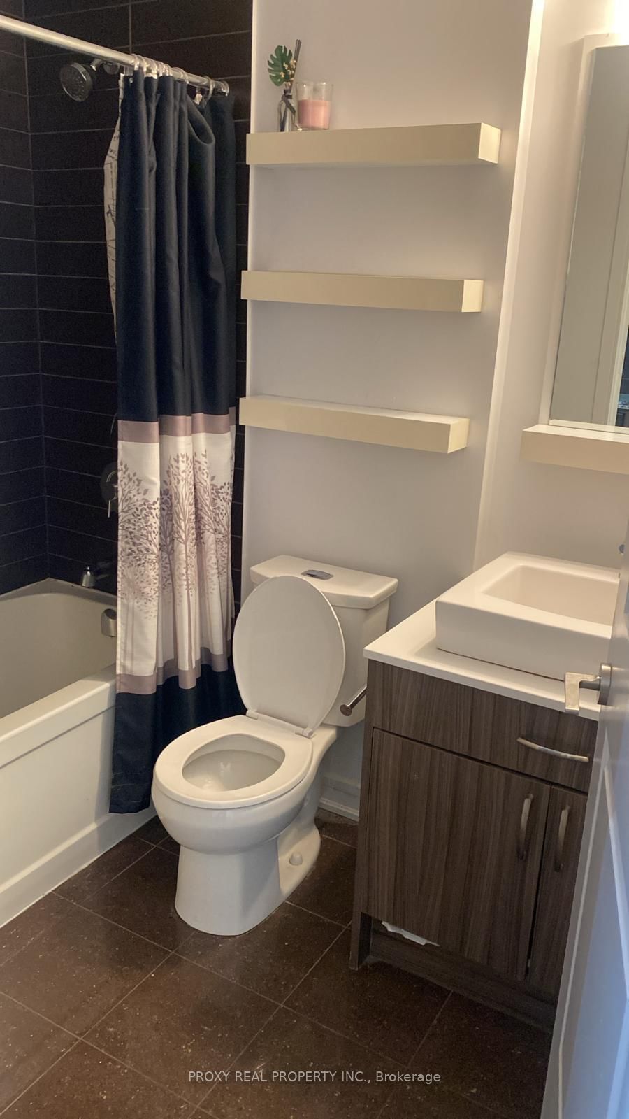 9201 Yonge Street, Unit 1508 - Photo 27