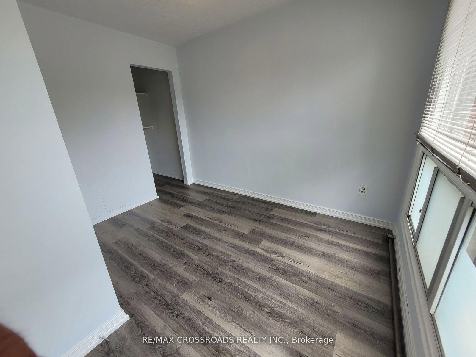 124 Major Mackenzie Drive E, Unit Main - Photo 4