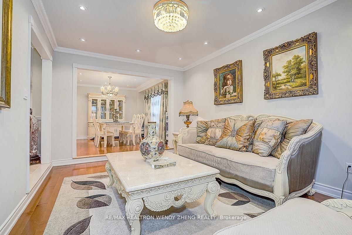 Detached House for sale at 19 Baycliffe Road, Markham, Ontario, L3R 7T9 - Unionville - MLS: N12923062