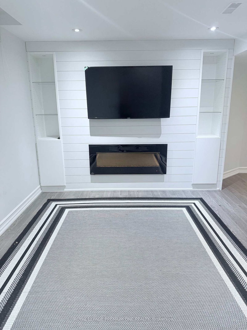 Basement - 70 Robertson Clse, Vaughan, L6A 2G7 | Image 2