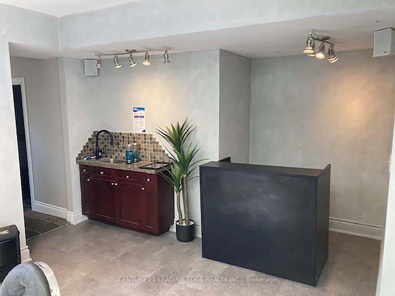 First Floor - 6391 Main St, Whitchurch-Stouffville, L4A 1G4 | Image 3