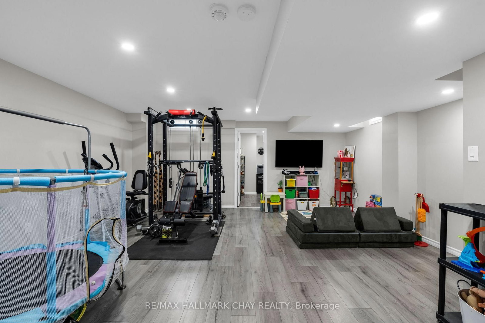 Townhouse for sale at 81 Greenwood Drive, Essa, Ontario, L3W 0N5 - Angus - MLS: N12923868