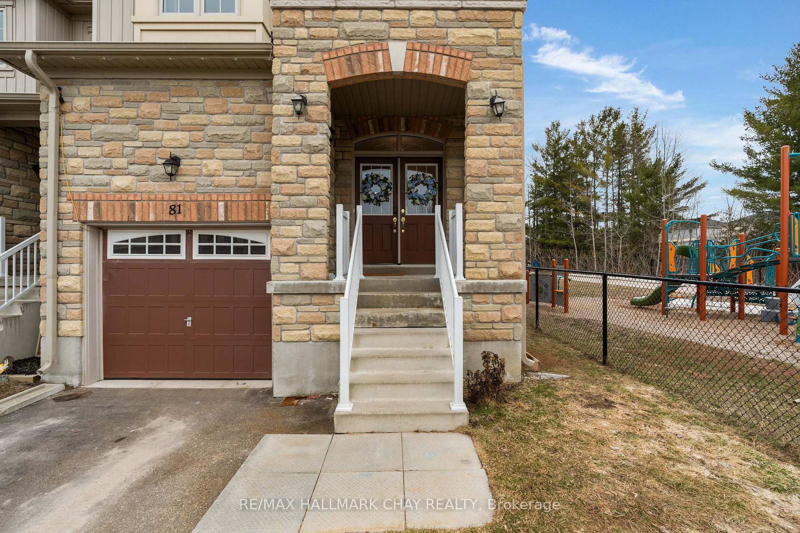 Townhouse for sale at 81 Greenwood Drive, Essa, Ontario, L3W 0N5 - Angus - MLS: N12923868