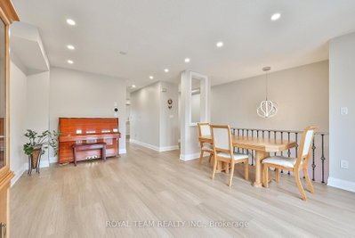 11 Jarrett Court • Vaughan, ON photo 8