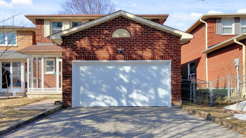 26 Trothen Circ, Markham, L3P 4H5 | Image 2