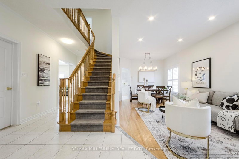 163 Golden Ave, Markham, L3S 4E5 | Image 2