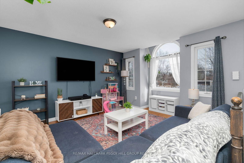 11 Vernon St, Essa, L3W 0V5 | Image 2