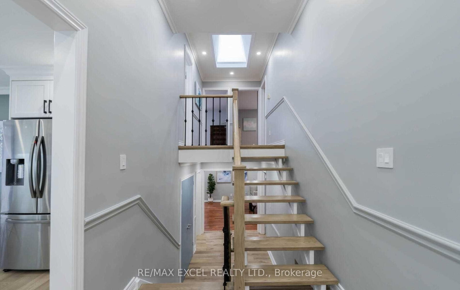 Detached House for sale at 20 Garden Avenue, Richmond Hill, Ontario, L4C 6L9 - South Richvale - MLS: N12924934