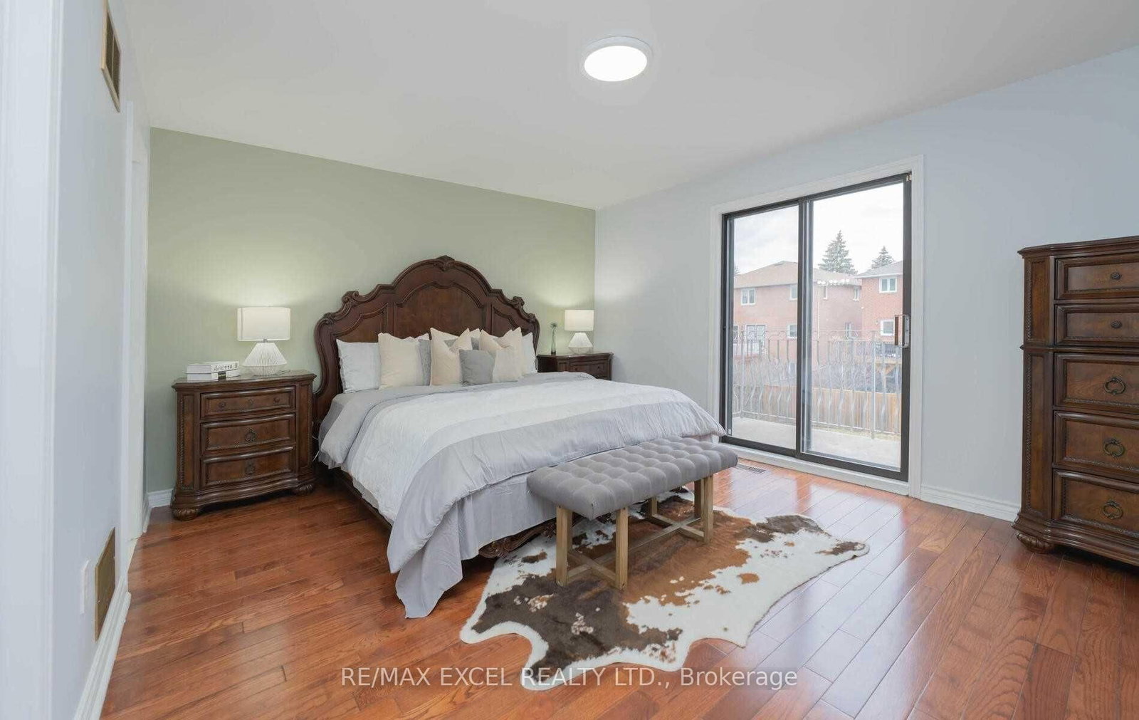 Detached House for sale at 20 Garden Avenue, Richmond Hill, Ontario, L4C 6L9 - South Richvale - MLS: N12924934