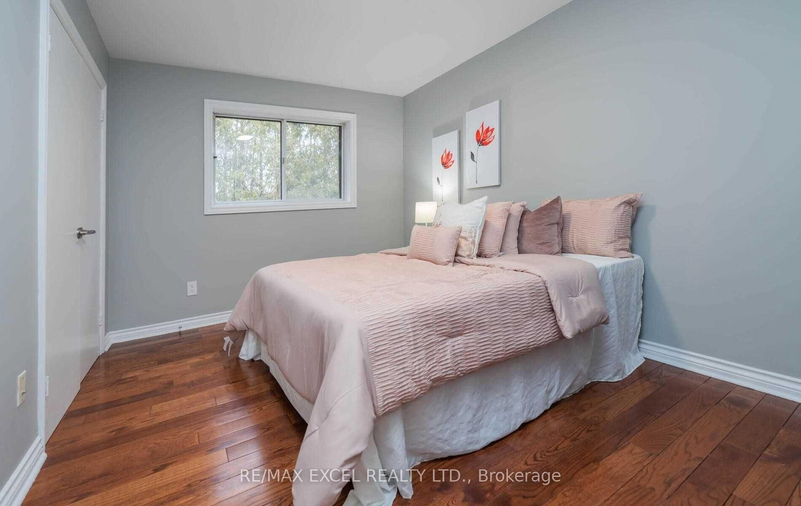 Detached House for sale at 20 Garden Avenue, Richmond Hill, Ontario, L4C 6L9 - South Richvale - MLS: N12924934