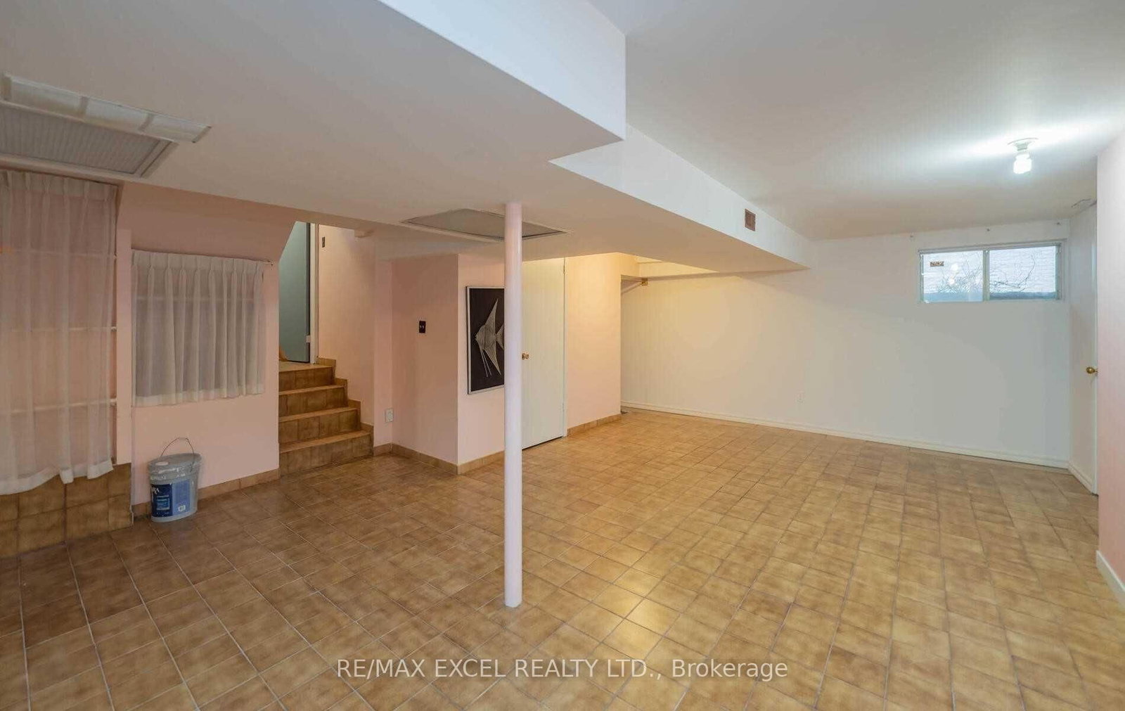 Detached House for sale at 20 Garden Avenue, Richmond Hill, Ontario, L4C 6L9 - South Richvale - MLS: N12924934