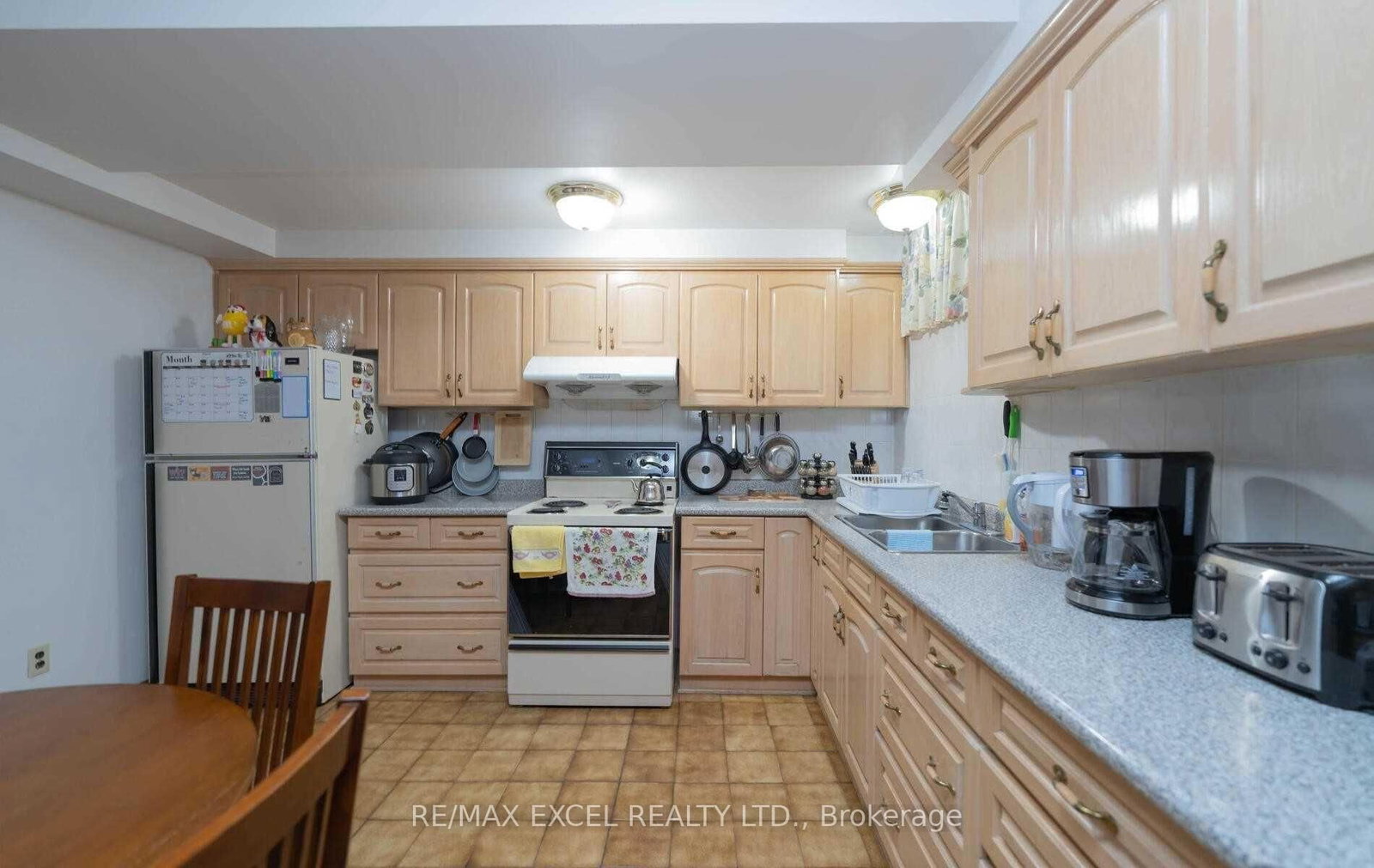 Detached House for sale at 20 Garden Avenue, Richmond Hill, Ontario, L4C 6L9 - South Richvale - MLS: N12924934