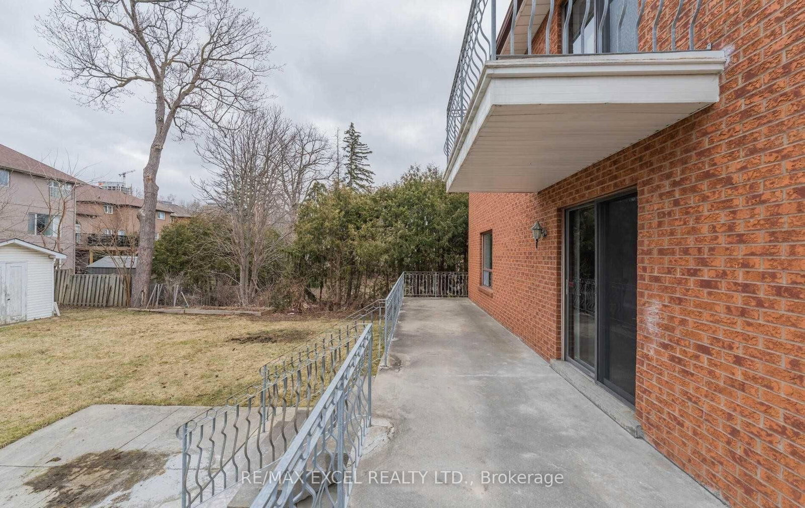 Detached House for sale at 20 Garden Avenue, Richmond Hill, Ontario, L4C 6L9 - South Richvale - MLS: N12924934