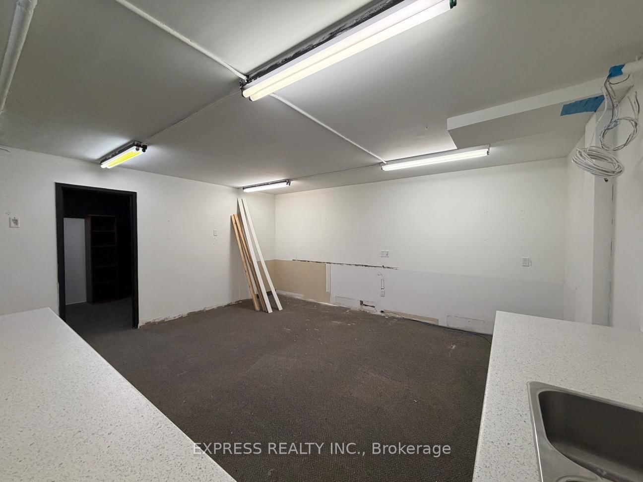 8300 Yonge Street, Unit Bsmt