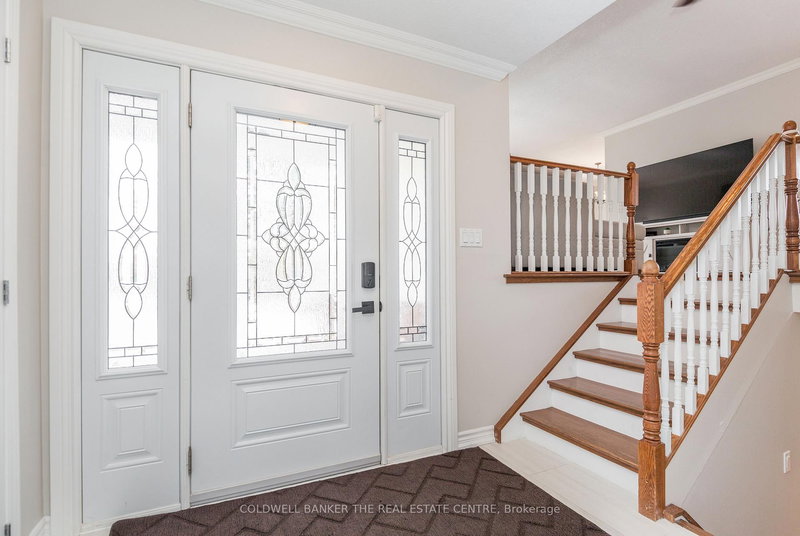 2218 Mildred Ave, Innisfil, L9S 2B9 | Image 3