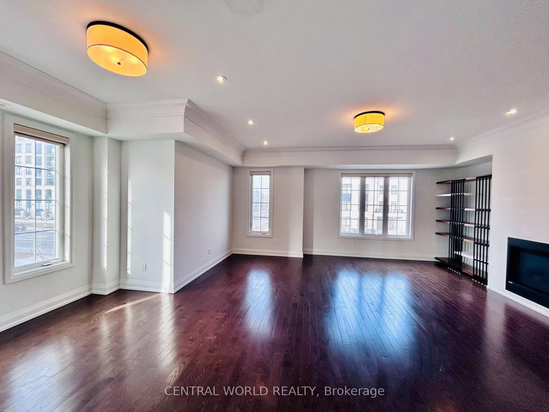 55 Village Pkwy, Markham, L3R 4K7 | Image 2