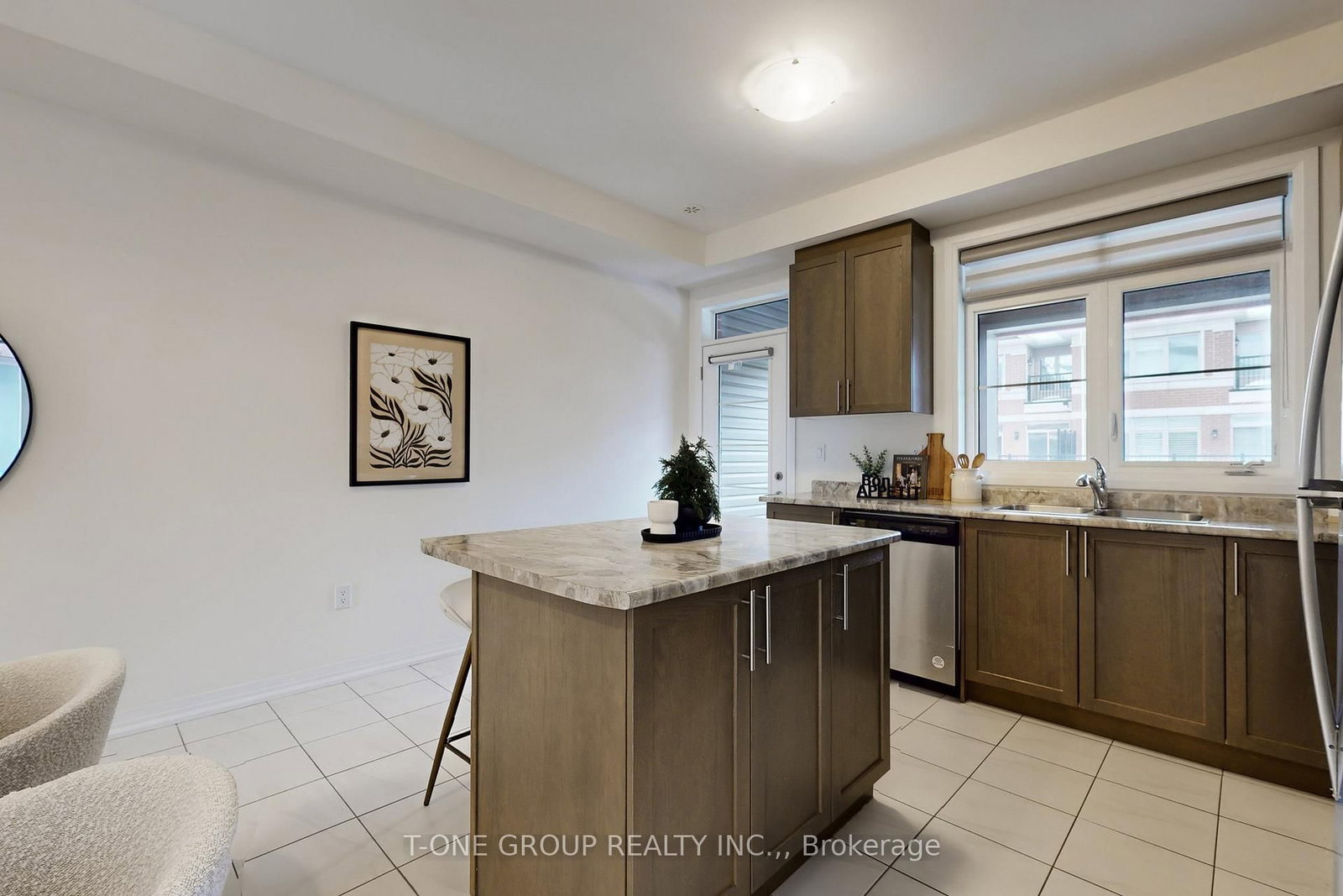 Townhouse for sale at 32 Stoeber Lane, Markham, Ontario, L6B 0S1 - Box Grove - MLS: N12926464