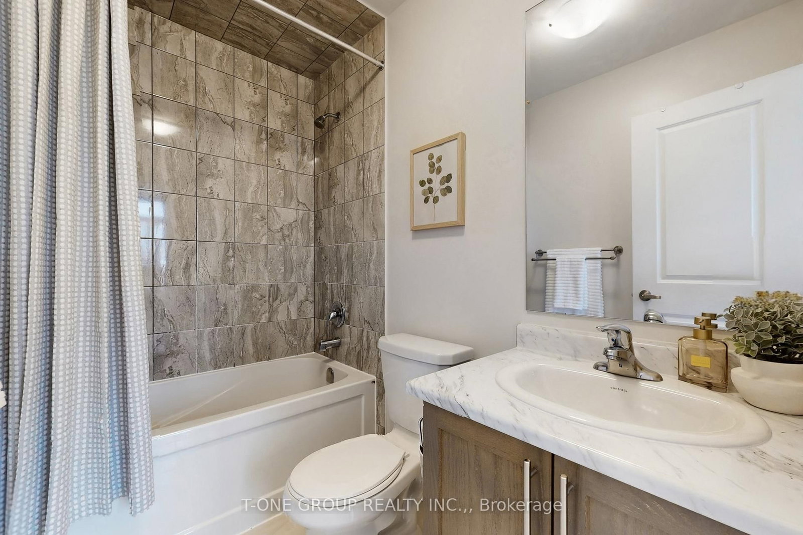 Townhouse for sale at 32 Stoeber Lane, Markham, Ontario, L6B 0S1 - Box Grove - MLS: N12926464