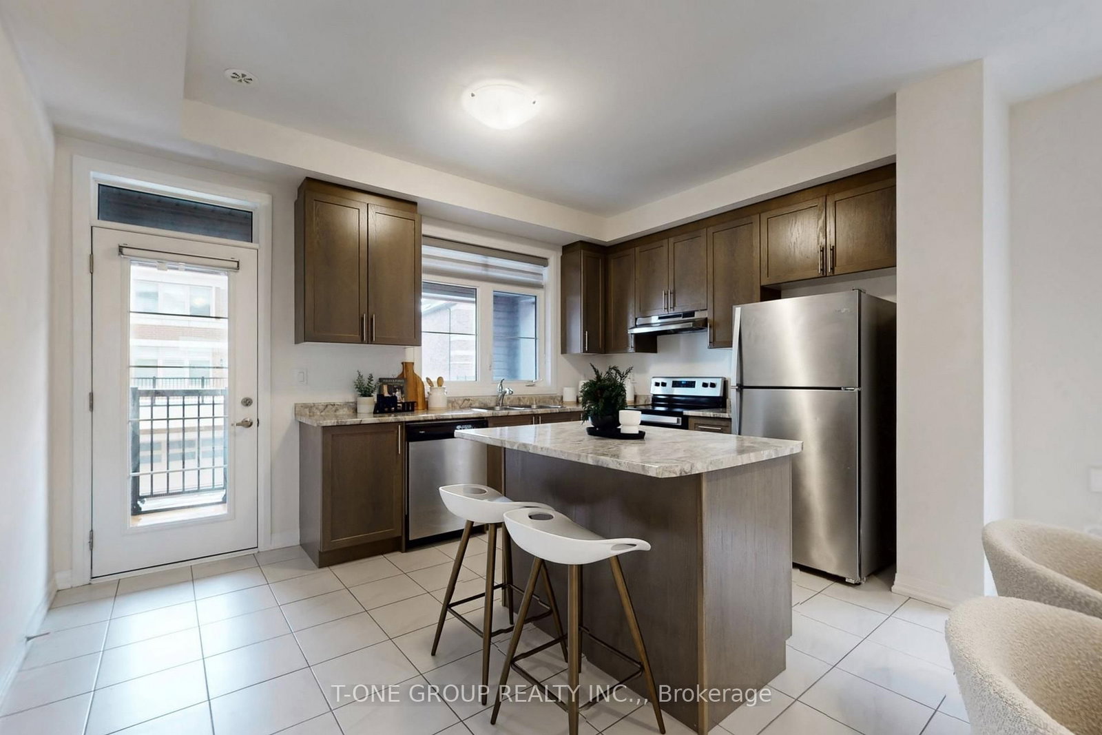 Townhouse for sale at 32 Stoeber Lane, Markham, Ontario, L6B 0S1 - Box Grove - MLS: N12926464