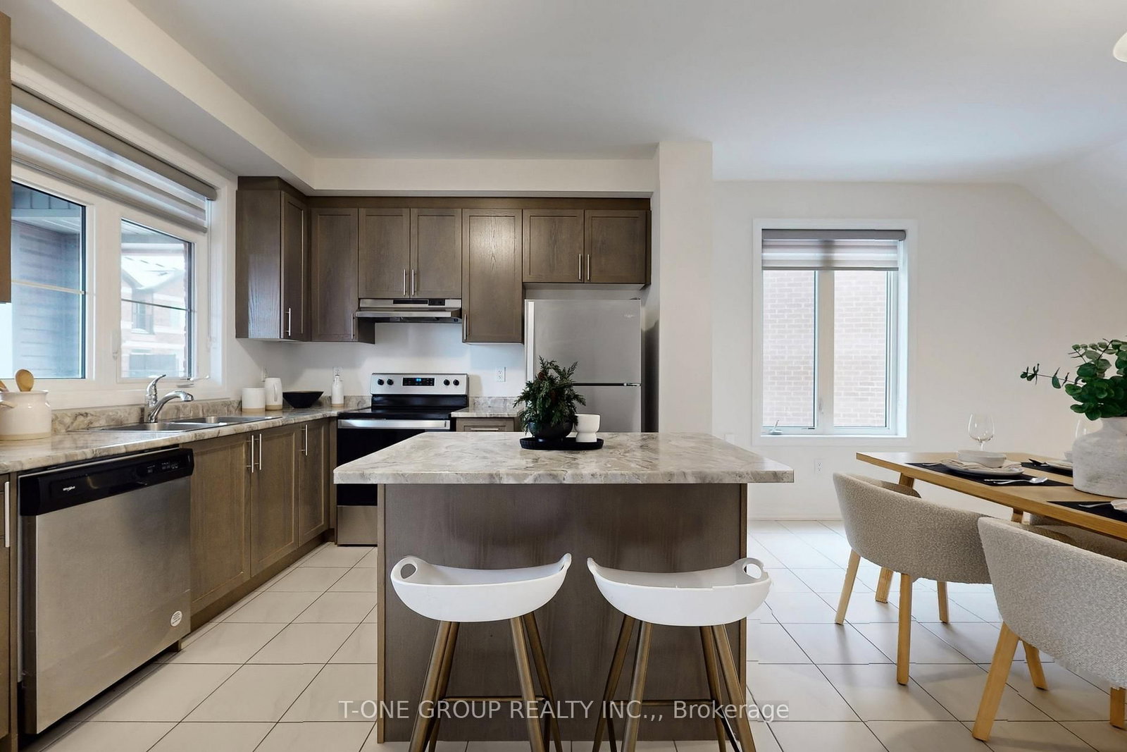 Townhouse for sale at 32 Stoeber Lane, Markham, Ontario, L6B 0S1 - Box Grove - MLS: N12926464