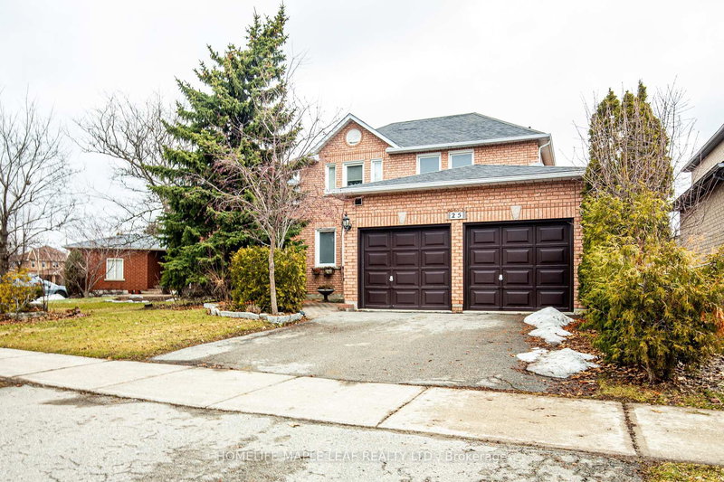 25 Grampian Ave, Vaughan, L6A 2A3 | Image 2