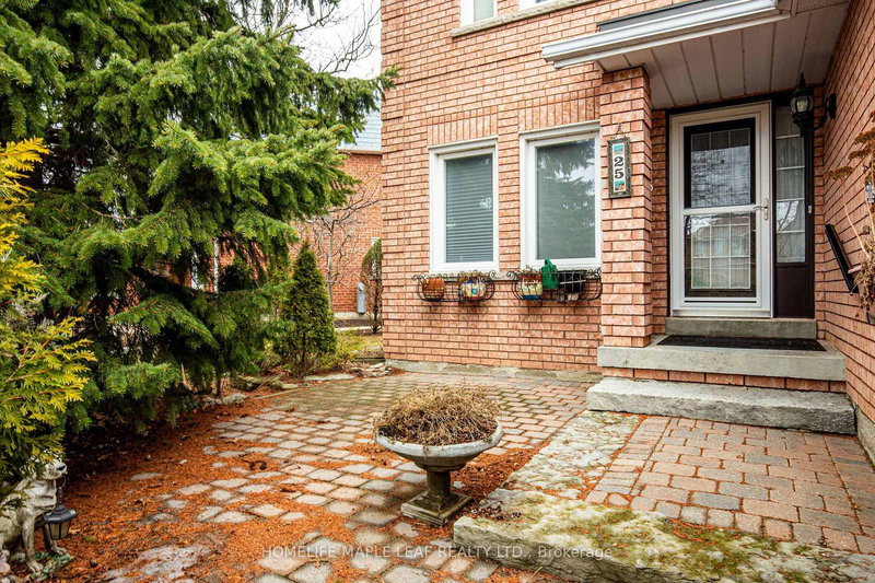 25 Grampian Ave, Vaughan, L6A 2A3 | Image 3