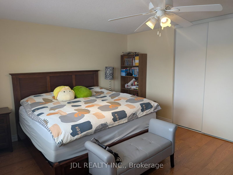 Room 1 - 73 Squire Dr, Richmond Hill, L4S 1C7 | Image 3