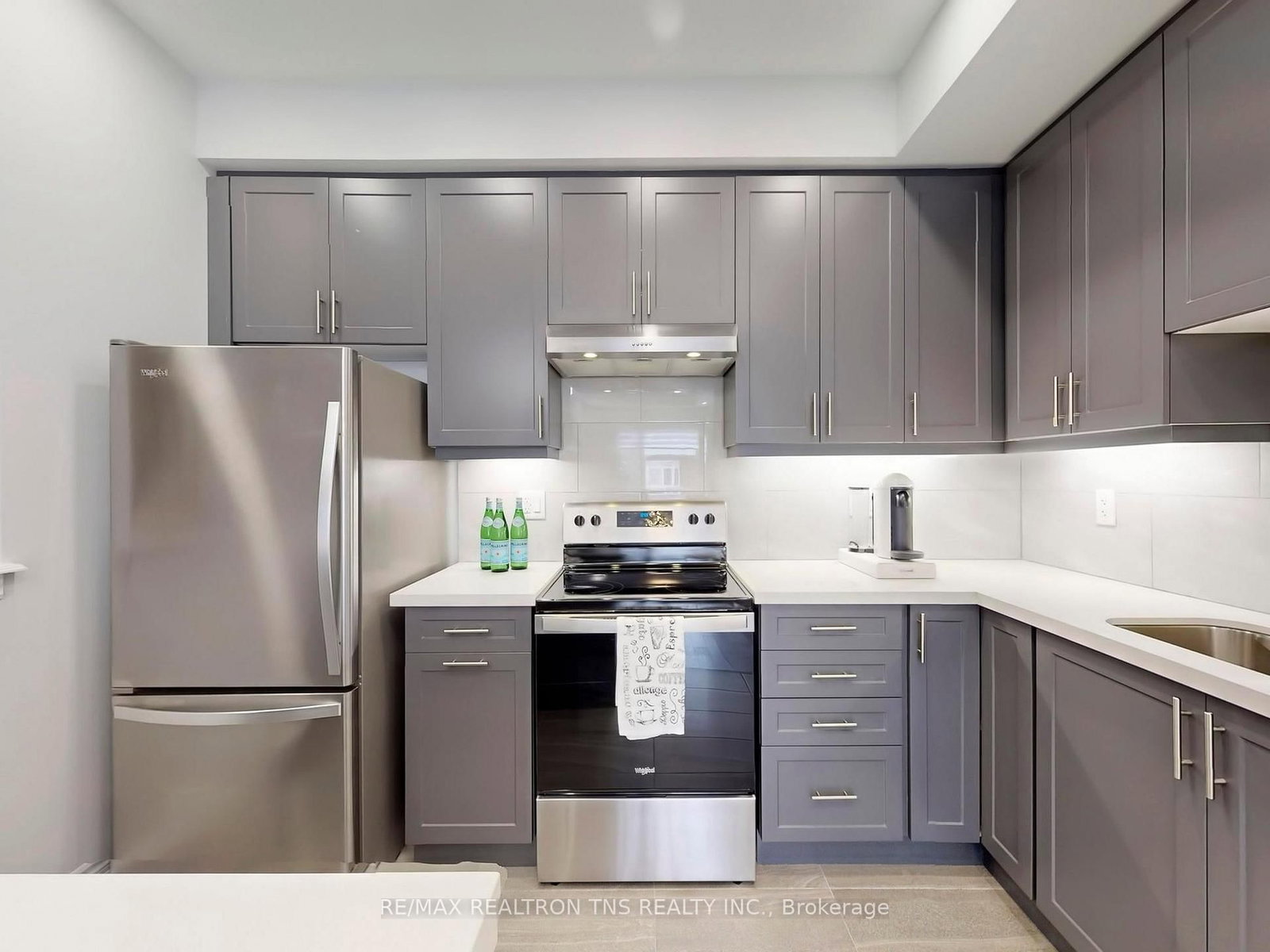 Townhouse for sale at 16 Herman Gilroy Lane, Markham, Ontario, L6C 3L7 - Angus Glen - MLS: N12927048