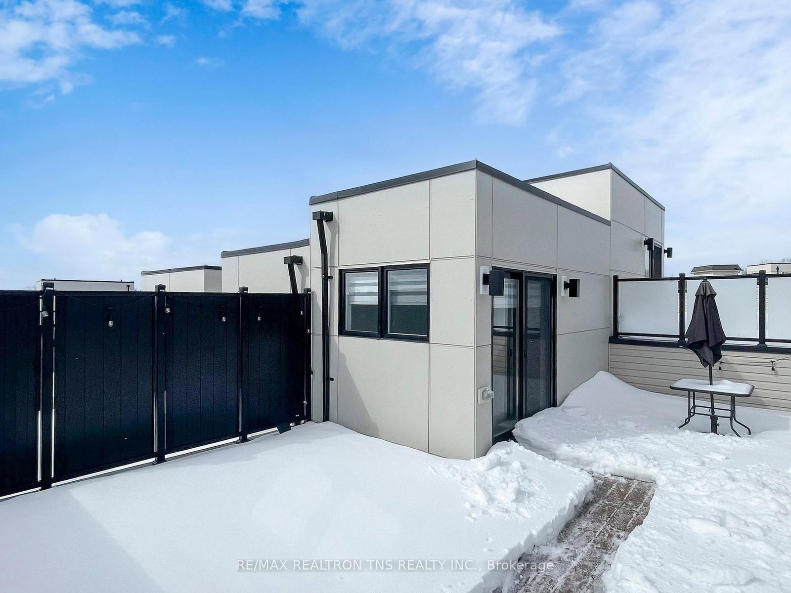 Townhouse for sale at 16 Herman Gilroy Lane, Markham, Ontario, L6C 3L7 - Angus Glen - MLS: N12927048