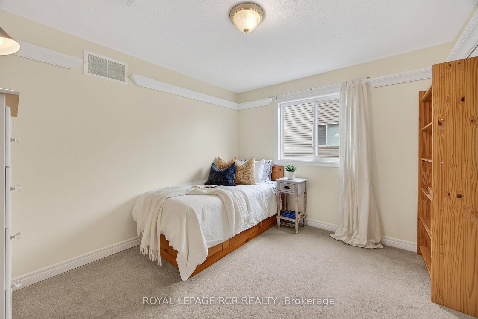 Detached House for sale at 105 Shephard Avenue, New Tecumseth, Ontario, L9R 2G4 - Alliston - MLS: N12927350