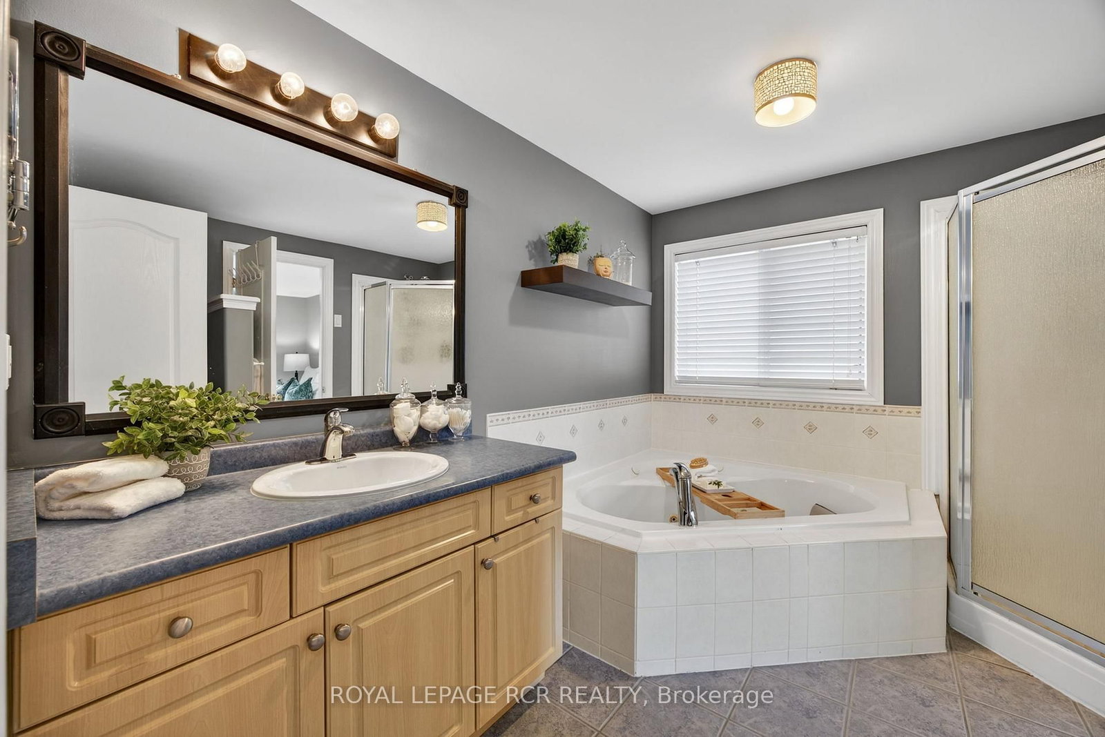 Detached House for sale at 105 Shephard Avenue, New Tecumseth, Ontario, L9R 2G4 - Alliston - MLS: N12927350