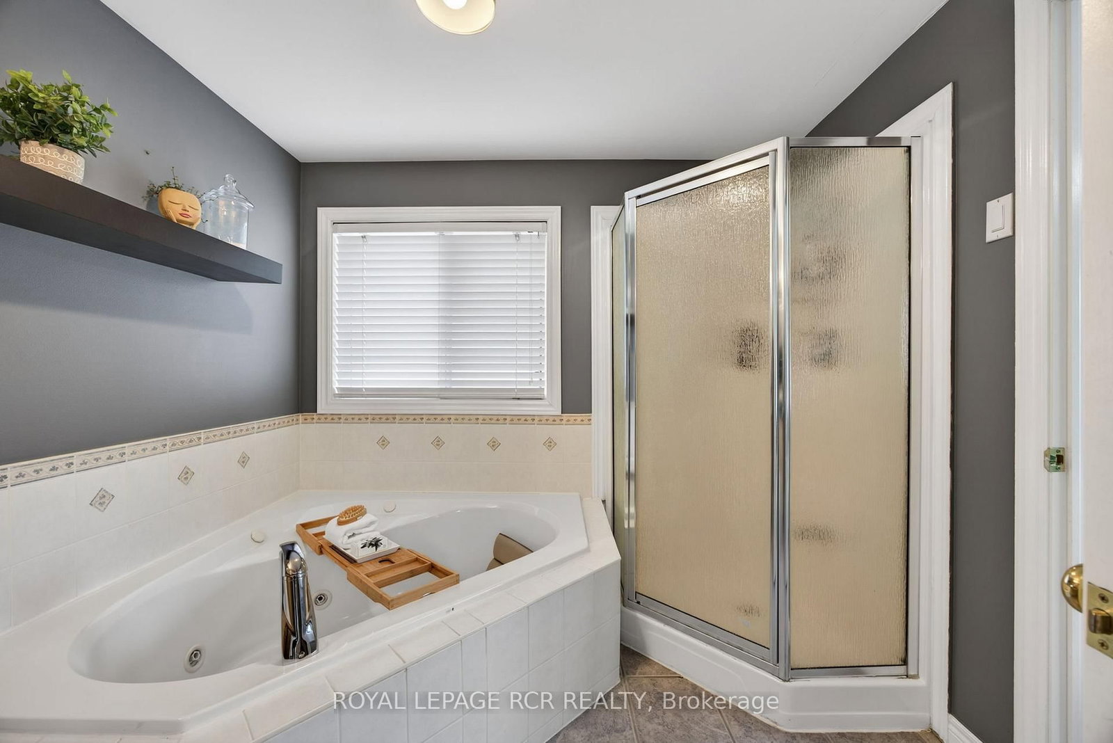 Detached House for sale at 105 Shephard Avenue, New Tecumseth, Ontario, L9R 2G4 - Alliston - MLS: N12927350