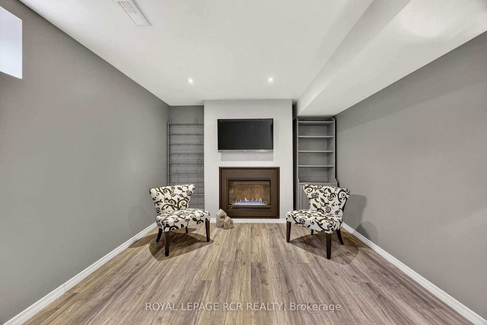 Detached House for sale at 105 Shephard Avenue, New Tecumseth, Ontario, L9R 2G4 - Alliston - MLS: N12927350