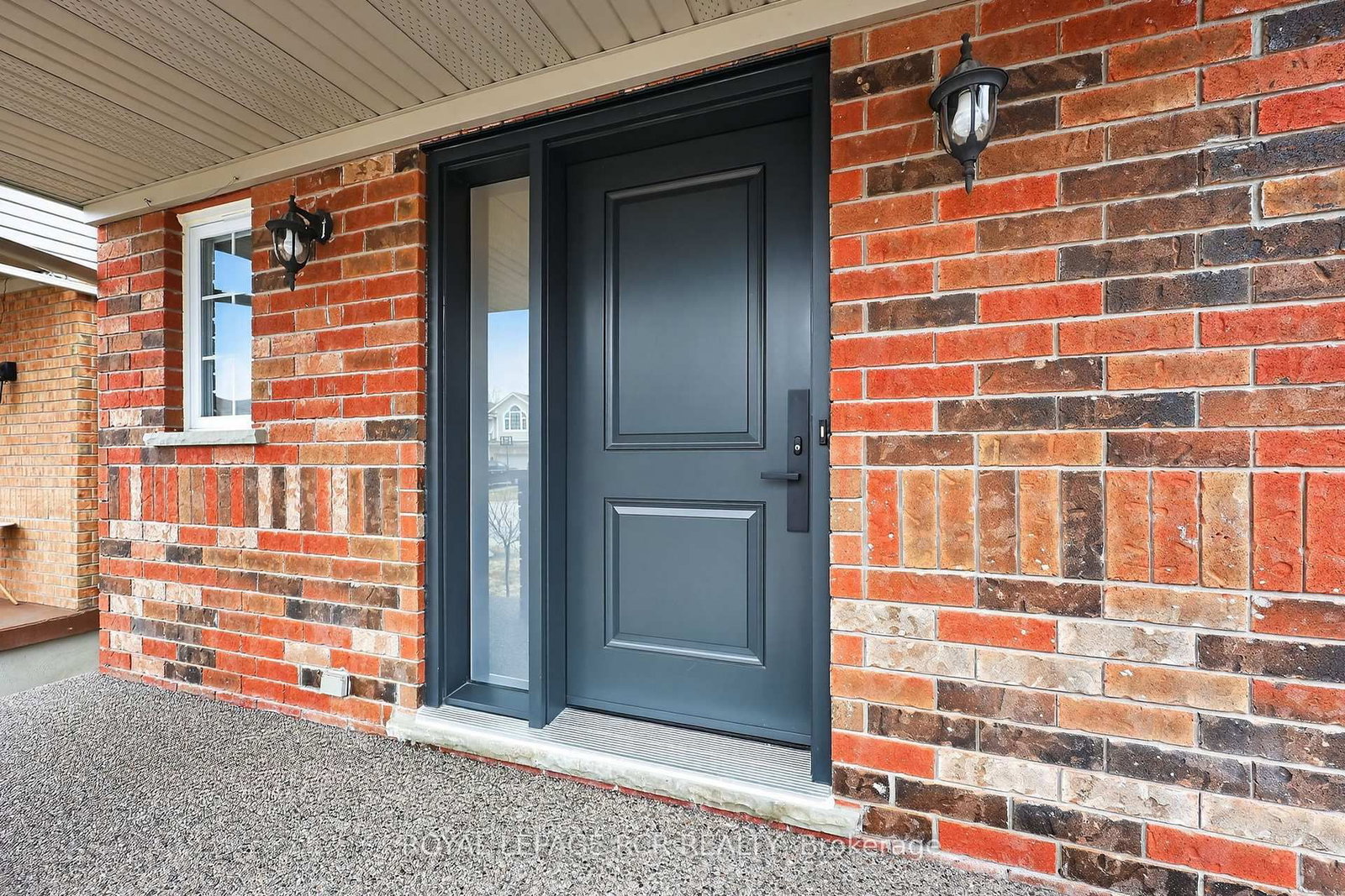 Detached House for sale at 105 Shephard Avenue, New Tecumseth, Ontario, L9R 2G4 - Alliston - MLS: N12927350