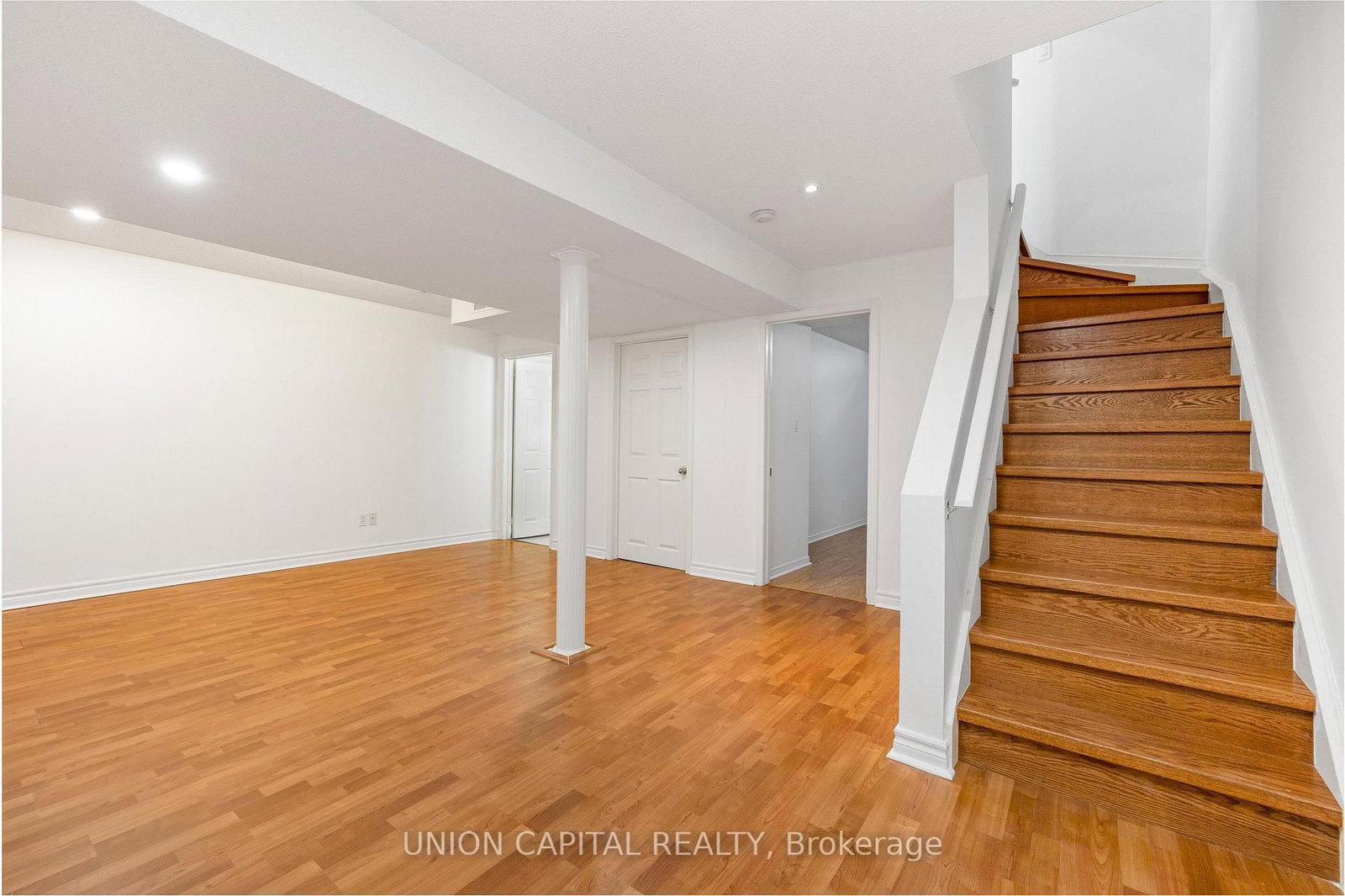 Townhouse for sale at 29 Queen's Plate Drive, Markham, Ontario, L6C 2A9 - Angus Glen - MLS: N12927968