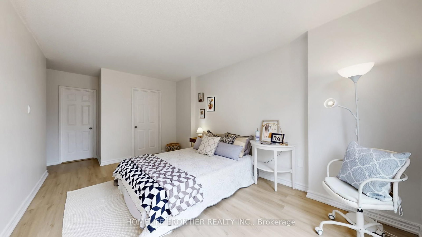 Condo for sale at 306-9 Chalmers Road, Richmond Hill, Ontario, L4B 3N3 - Doncrest - MLS: N12928752