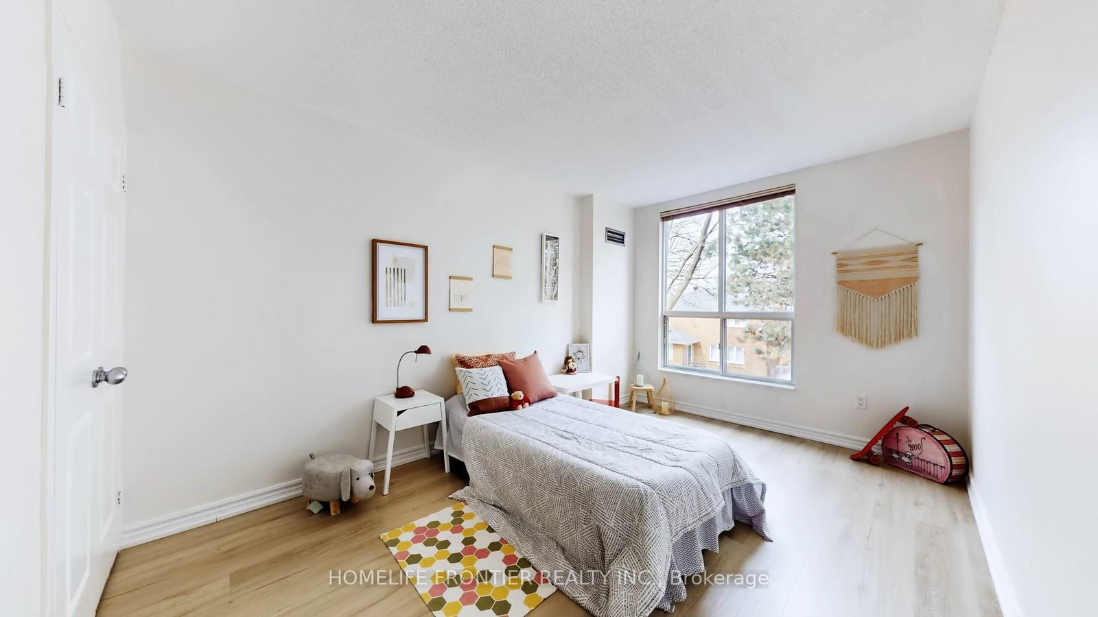 Condo for sale at 306-9 Chalmers Road, Richmond Hill, Ontario, L4B 3N3 - Doncrest - MLS: N12928752