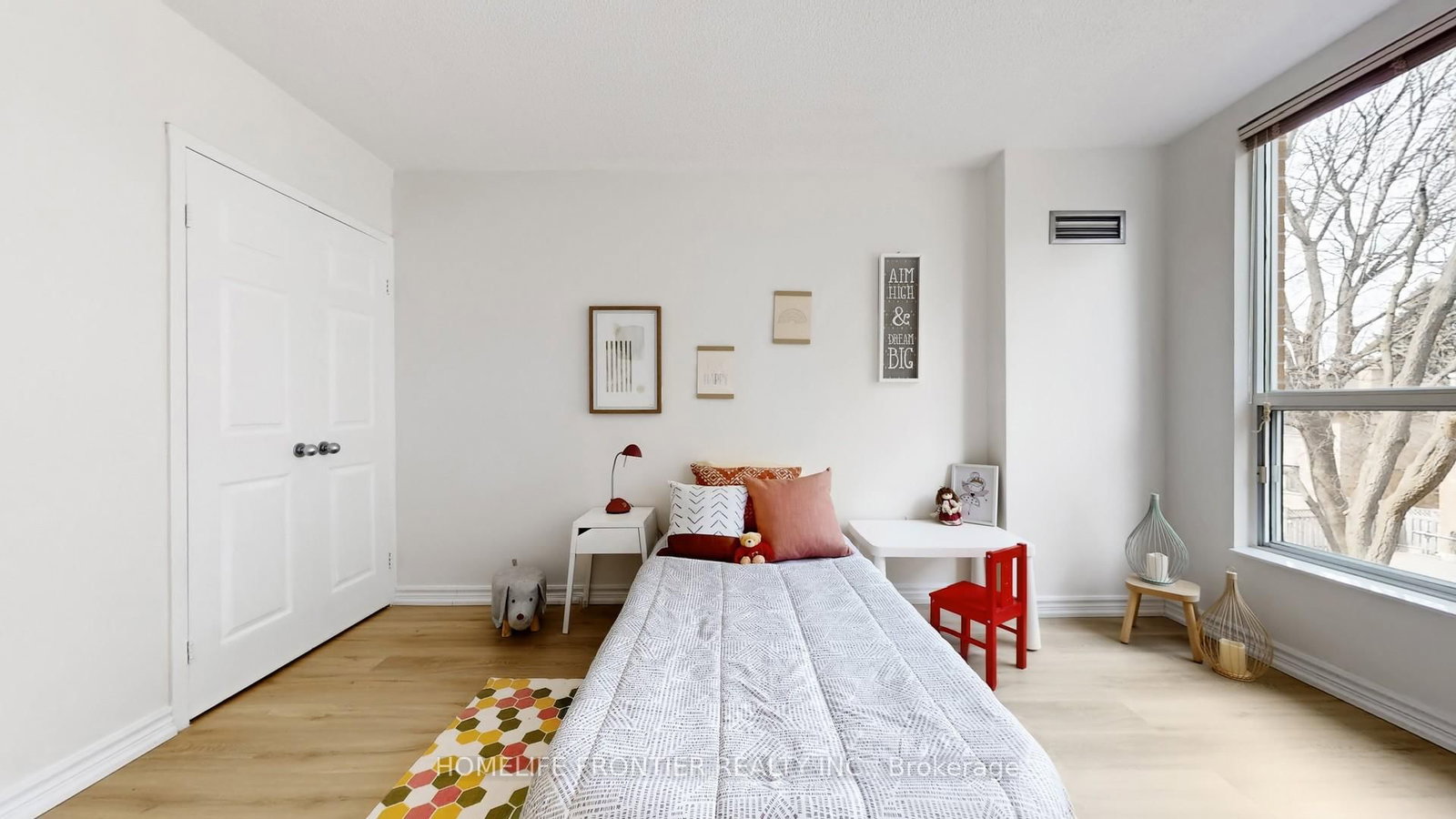 Condo for sale at 306-9 Chalmers Road, Richmond Hill, Ontario, L4B 3N3 - Doncrest - MLS: N12928752