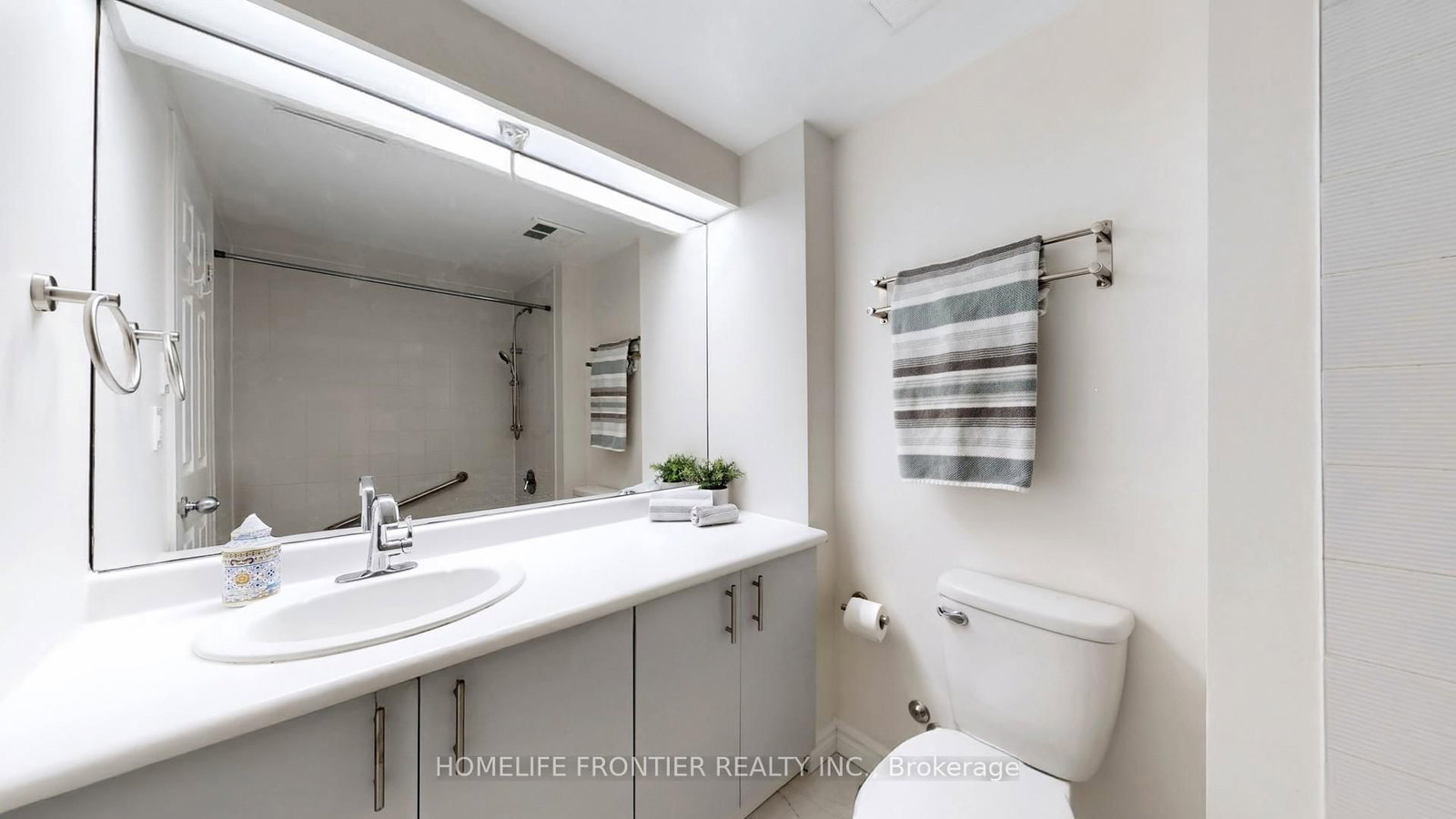 Condo for sale at 306-9 Chalmers Road, Richmond Hill, Ontario, L4B 3N3 - Doncrest - MLS: N12928752