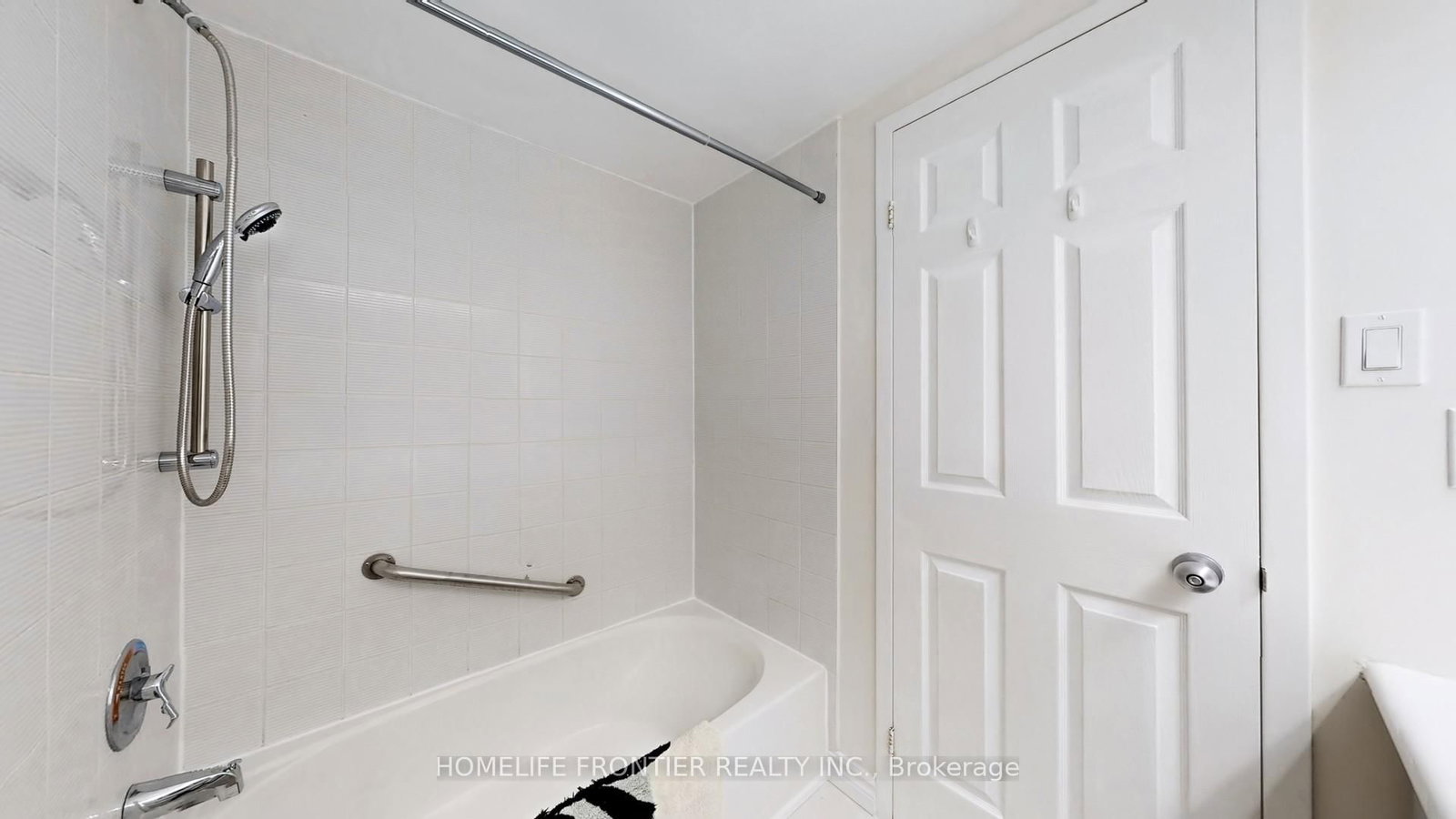 Condo for sale at 306-9 Chalmers Road, Richmond Hill, Ontario, L4B 3N3 - Doncrest - MLS: N12928752