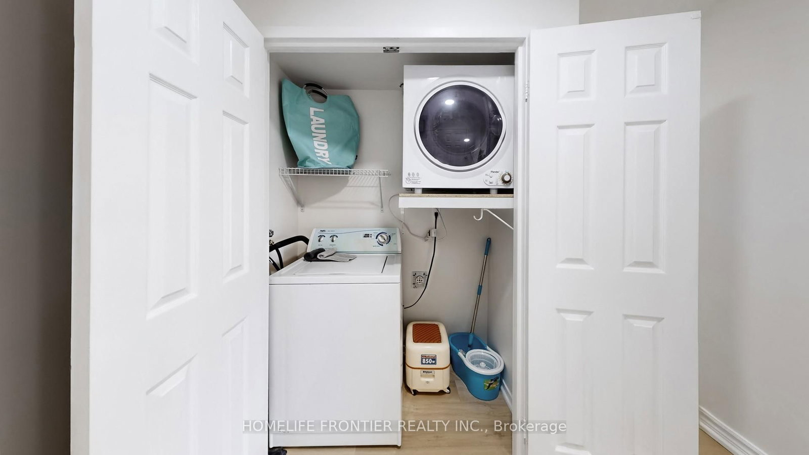 Condo for sale at 306-9 Chalmers Road, Richmond Hill, Ontario, L4B 3N3 - Doncrest - MLS: N12928752