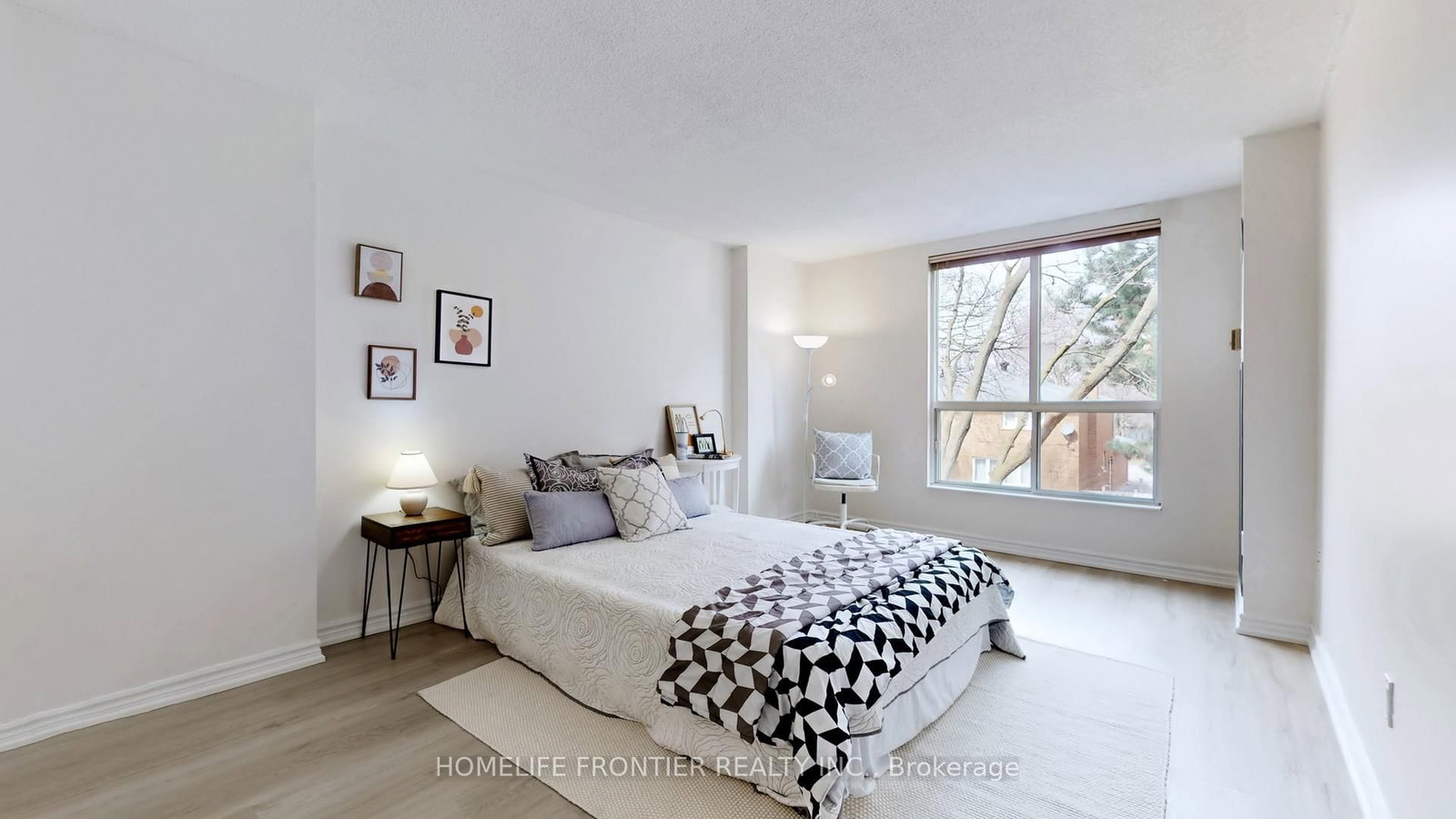 Condo for sale at 306-9 Chalmers Road, Richmond Hill, Ontario, L4B 3N3 - Doncrest - MLS: N12928752