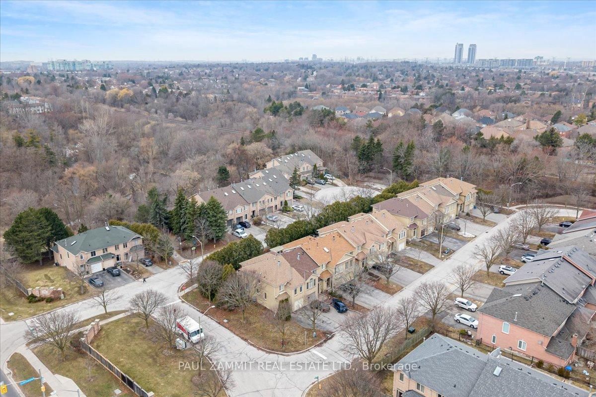 Townhouse for sale at 1 Wetherby Circle, Markham, Ontario, L3T 7R8 - German Mills - MLS: N12929038