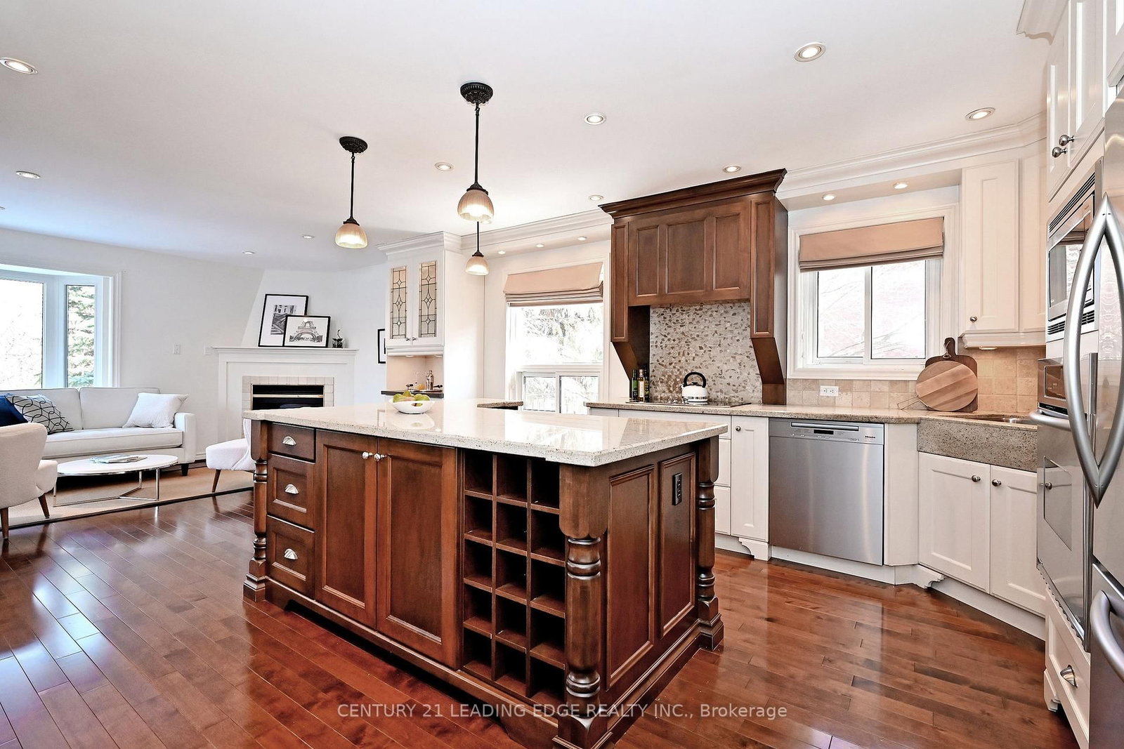 Detached House for sale at 34 Pandora Court, Richmond Hill, Ontario, L4S 1J4 - Devonsleigh - MLS: N12929488