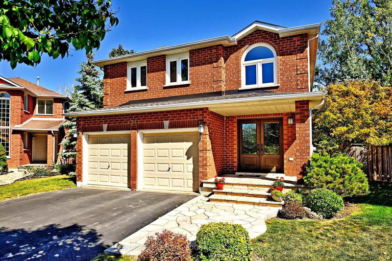34 Pandora Crt, Richmond Hill, L4S 1J4 | Image 3
