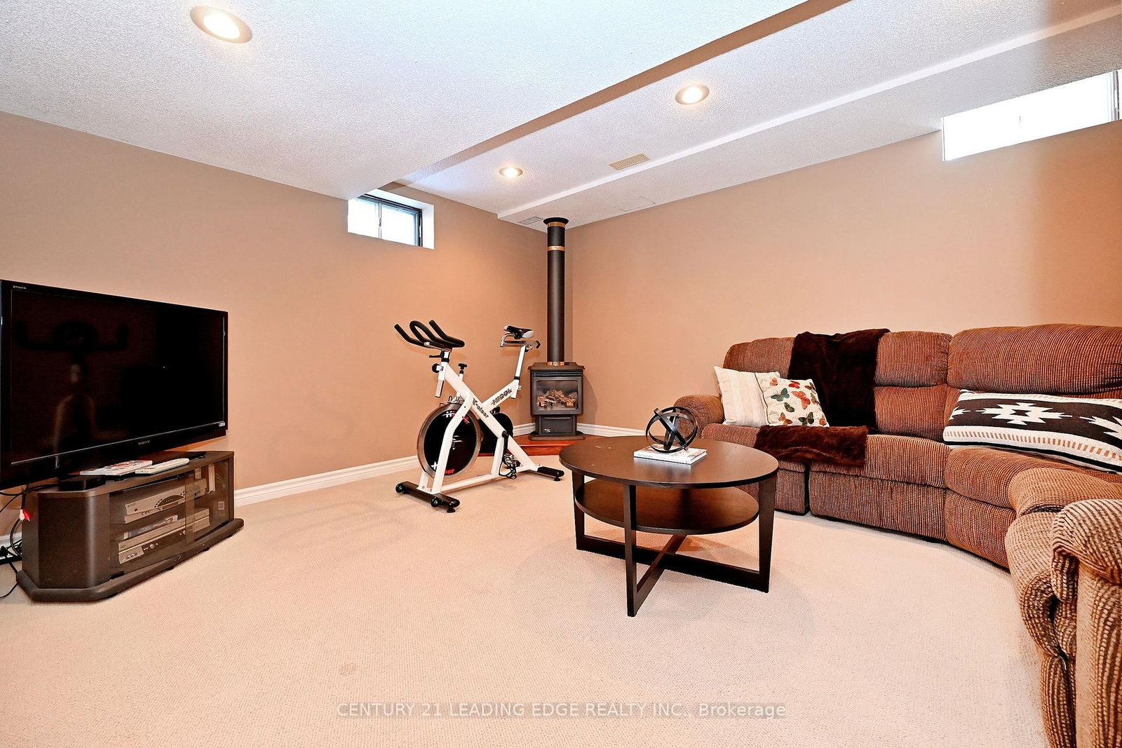 Detached House for sale at 34 Pandora Court, Richmond Hill, Ontario, L4S 1J4 - Devonsleigh - MLS: N12929488