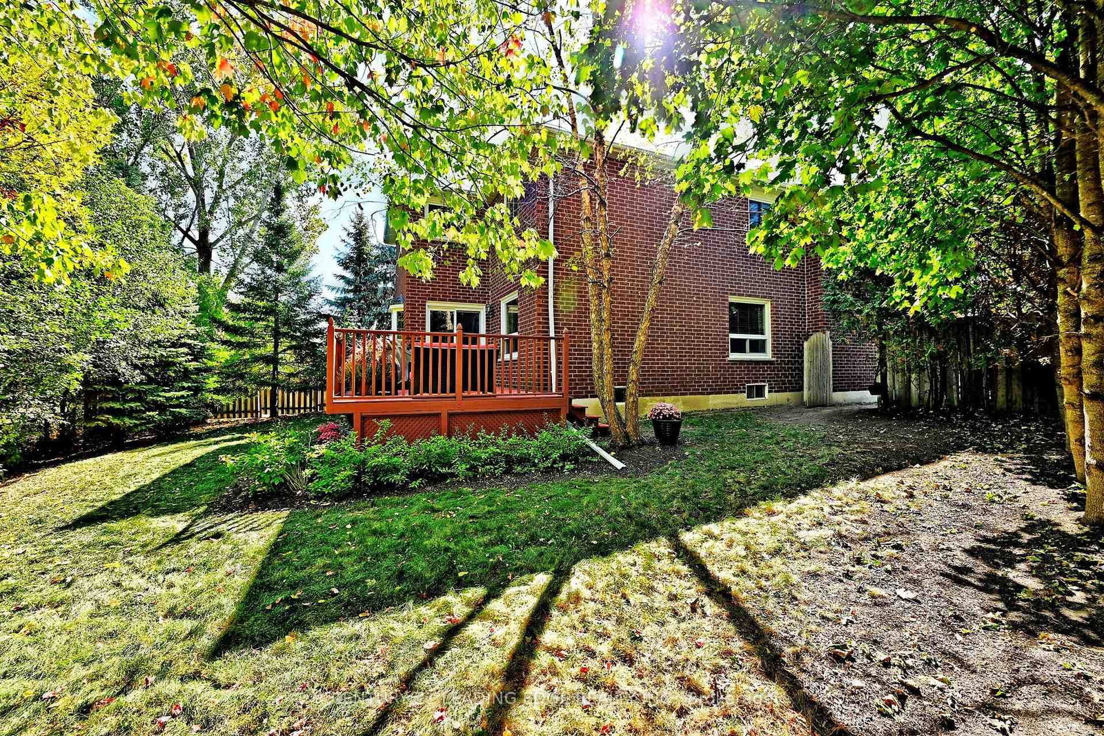 Detached House for sale at 34 Pandora Court, Richmond Hill, Ontario, L4S 1J4 - Devonsleigh - MLS: N12929488