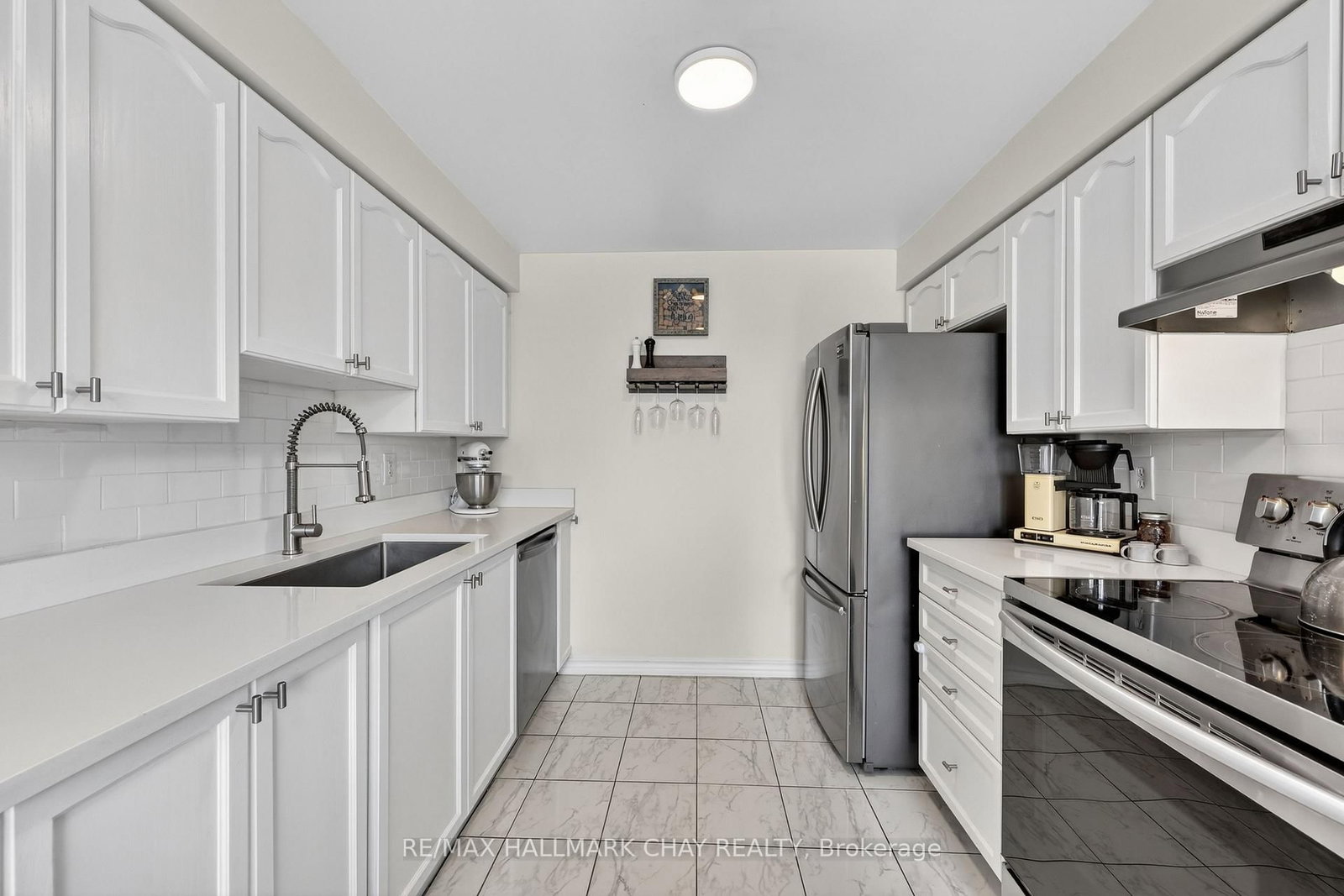 Townhouse for sale at 2057 Osbond Road, Innisfil, Ontario, L9S 0B6 - Alcona - MLS: N12929596