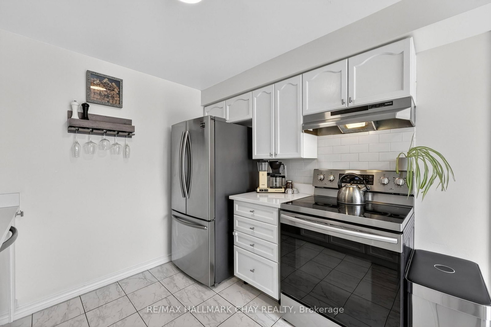 Townhouse for sale at 2057 Osbond Road, Innisfil, Ontario, L9S 0B6 - Alcona - MLS: N12929596